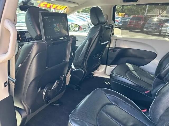 2018 Chrysler Pacifica Hybrid Limited