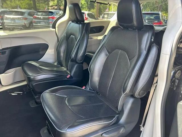2018 Chrysler Pacifica Hybrid Limited