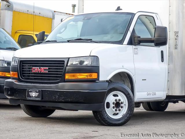 2022 GMC Savana Cutaway Work Van