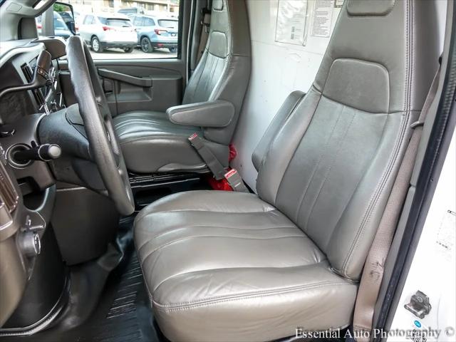 2022 GMC Savana Cutaway Work Van
