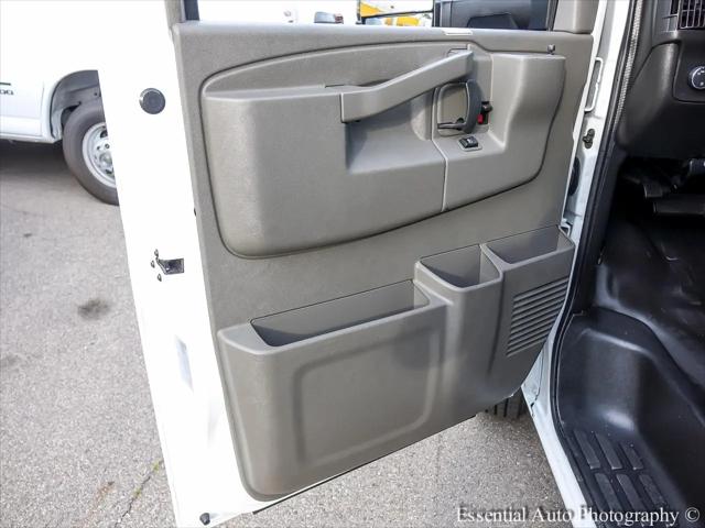 2022 GMC Savana Cutaway Work Van