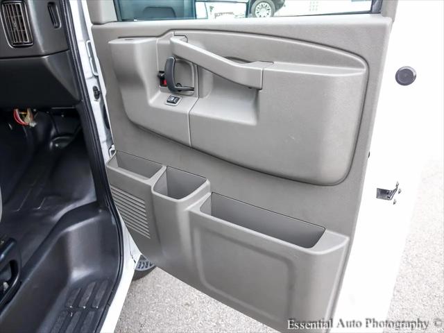 2022 GMC Savana Cutaway Work Van