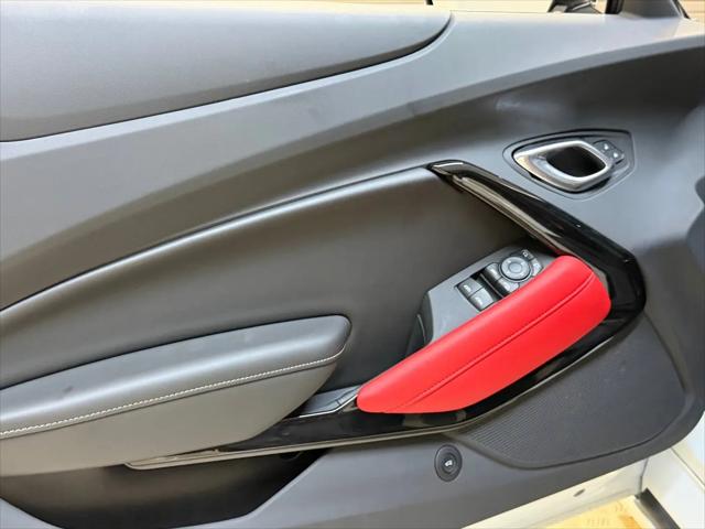 2023 Chevrolet Camaro RWD Convertible 2LT