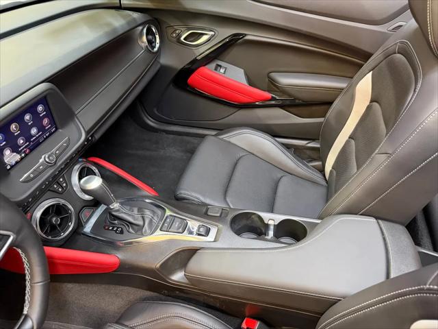 2023 Chevrolet Camaro RWD Convertible 2LT