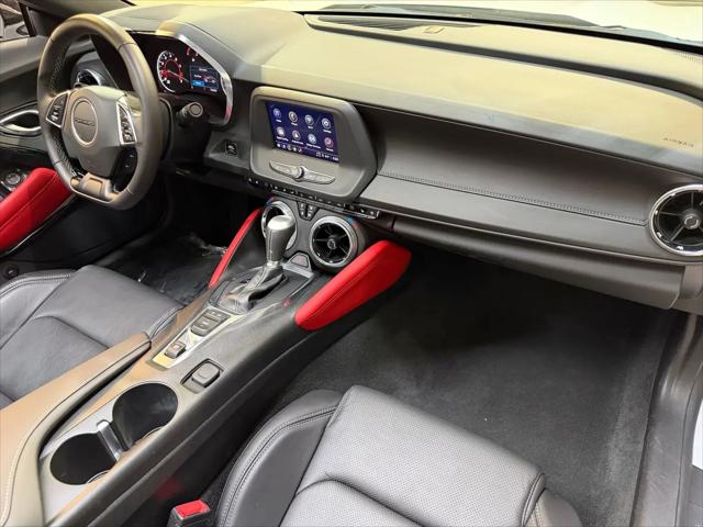 2023 Chevrolet Camaro RWD Convertible 2LT
