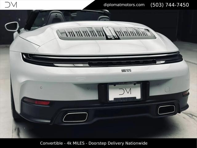 2025 Porsche 911 Carrera Cabriolet