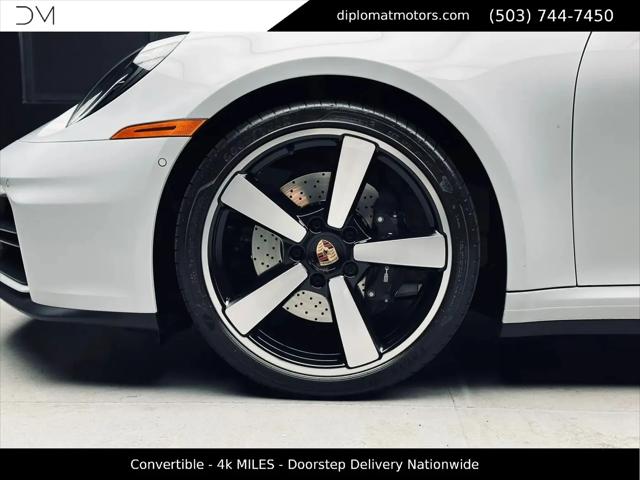 2025 Porsche 911 Carrera Cabriolet