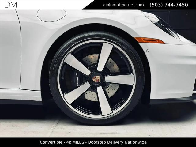 2025 Porsche 911 Carrera Cabriolet