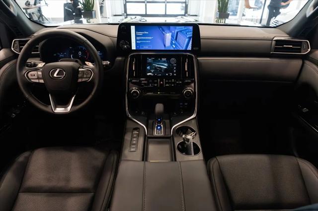 2025 Lexus LX Overtrail