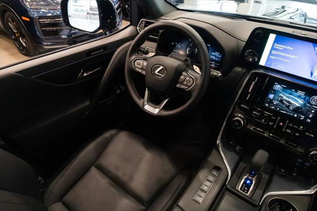 2025 Lexus LX Overtrail
