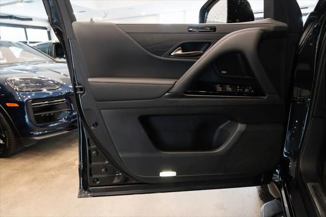 2025 Lexus LX Overtrail