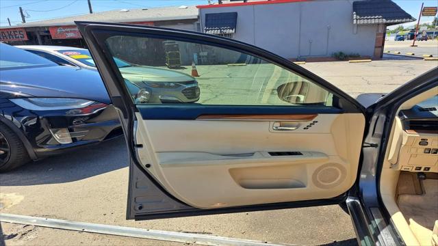 2013 Lexus ES 300h ES 300h
