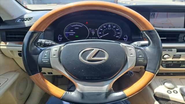 2013 Lexus ES 300h ES 300h