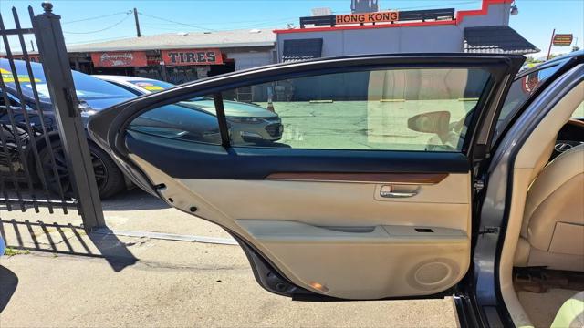 2013 Lexus ES 300h ES 300h