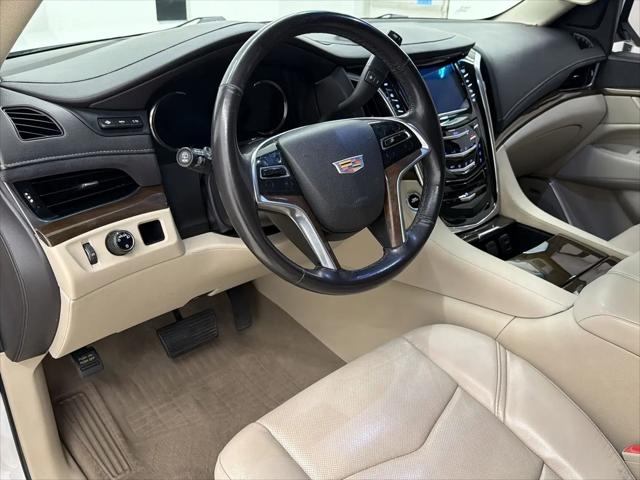 2019 Cadillac Escalade Luxury