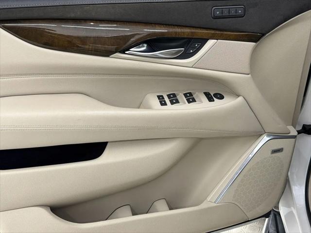 2019 Cadillac Escalade Luxury
