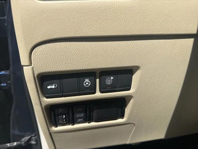 2018 INFINITI QX80 Standard