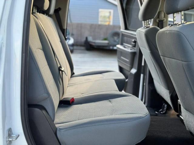 2017 Ram 2500 Tradesman Crew Cab 4x4 8' Box