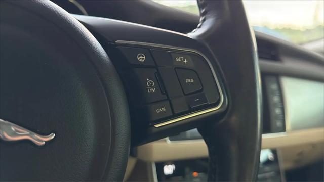 2016 Jaguar XF 35t Prestige