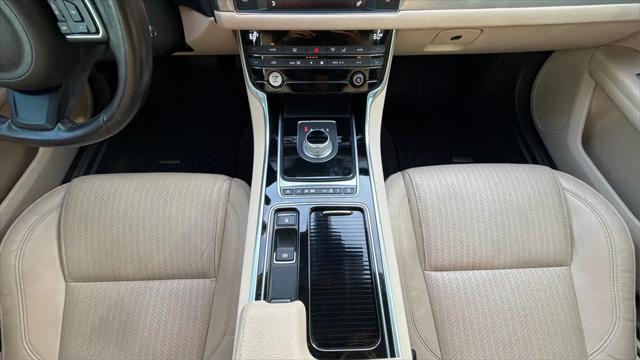 2016 Jaguar XF 35t Prestige