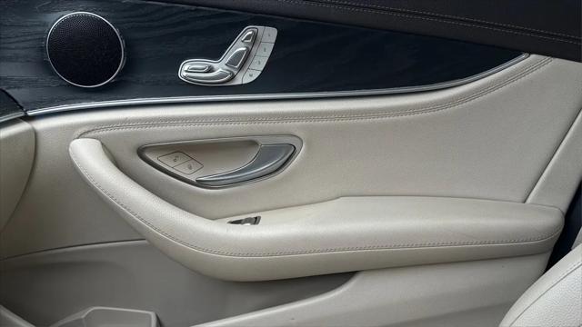 2018 Mercedes-Benz E-CLASS E 300 E 300