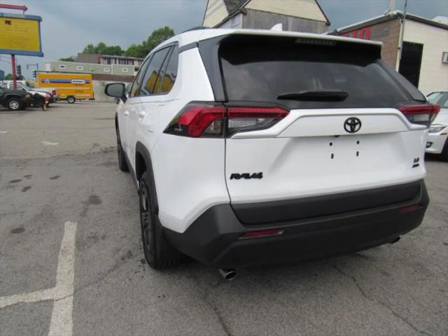 2021 Toyota RAV4 LE