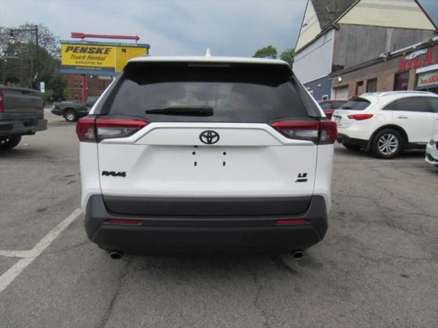 2021 Toyota RAV4 LE