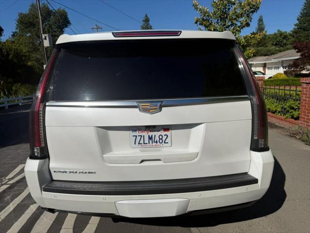 2017 Cadillac Escalade ESV Luxury