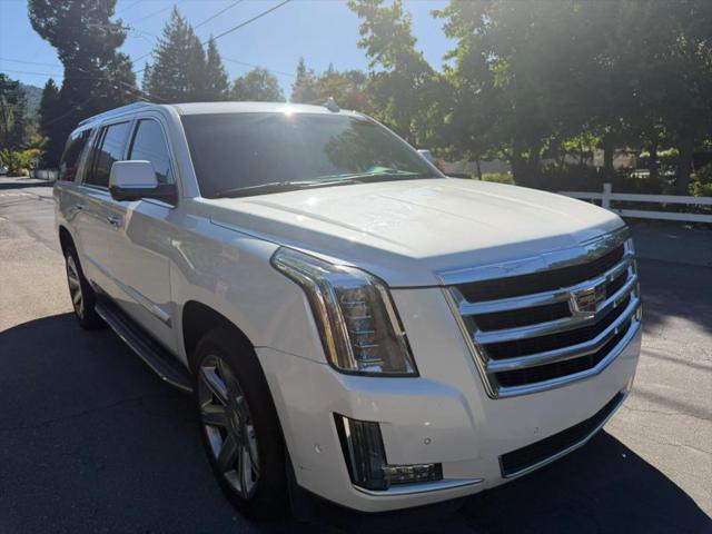 2017 Cadillac Escalade ESV Luxury