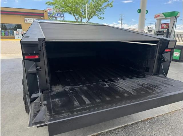 2024 Tesla Cybertruck All-Wheel Drive