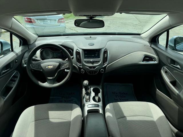 2017 Chevrolet Cruze LT Auto