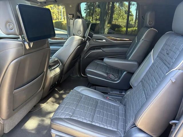 2023 Cadillac Escalade ESV 4WD Sport Platinum