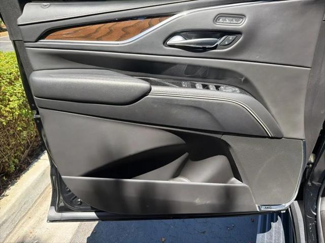 2023 Cadillac Escalade ESV 4WD Sport Platinum