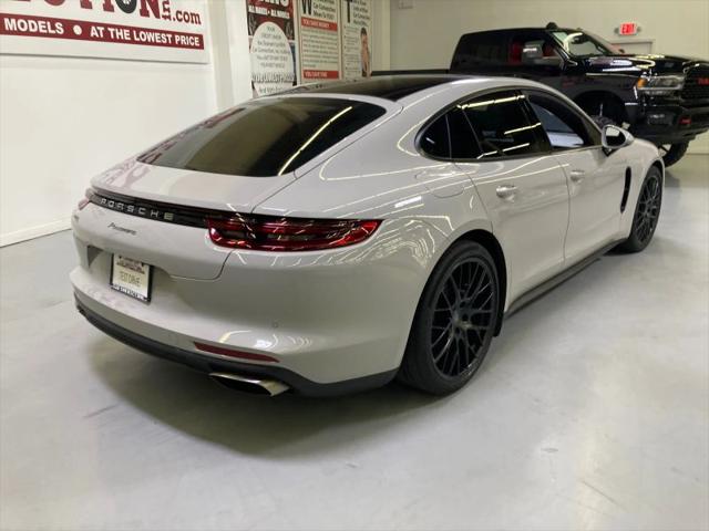 2018 Porsche Panamera Base