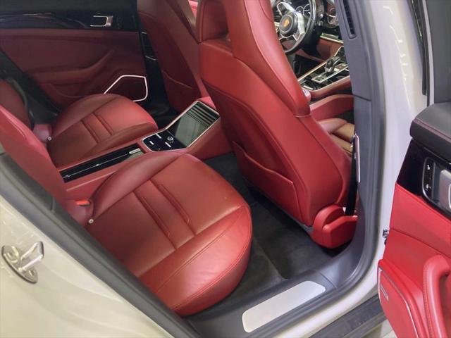 2018 Porsche Panamera Base