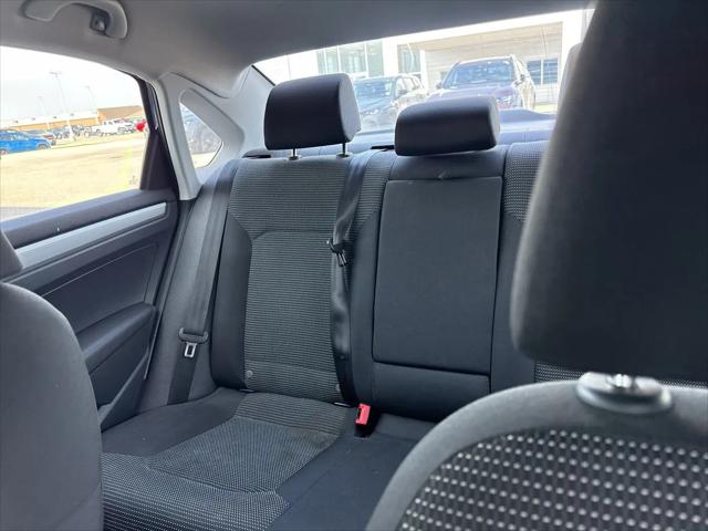 2017 Volkswagen Passat 1.8T S