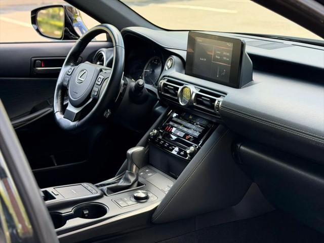 2022 Lexus IS 300 300