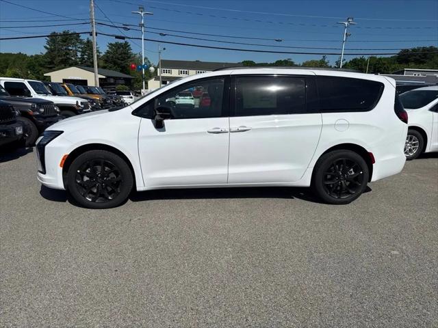 2027 Chrysler Pacifica Limited