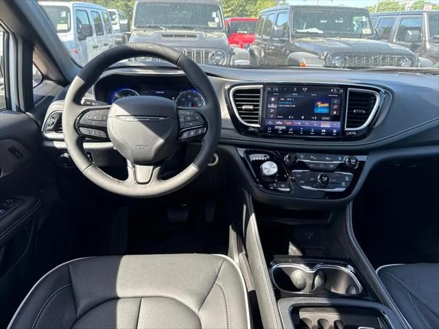 2027 Chrysler Pacifica Limited