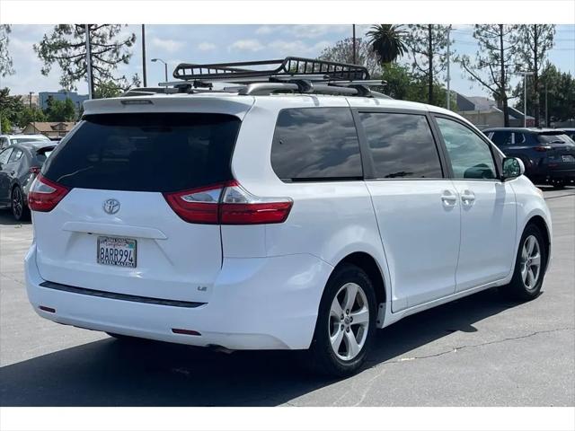2017 Toyota Sienna LE 8 Passenger