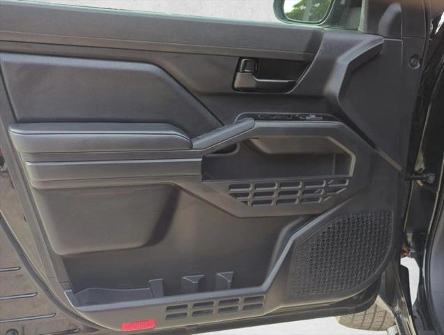 2025 Toyota Tacoma SR