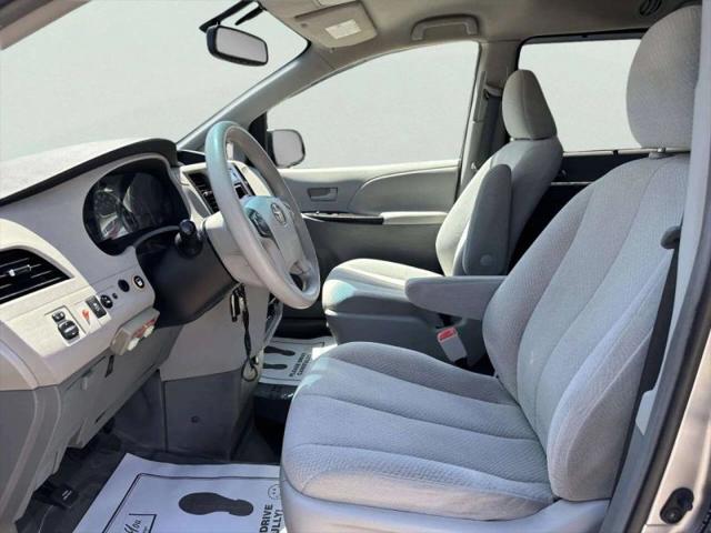 2011 Toyota Sienna LE V6