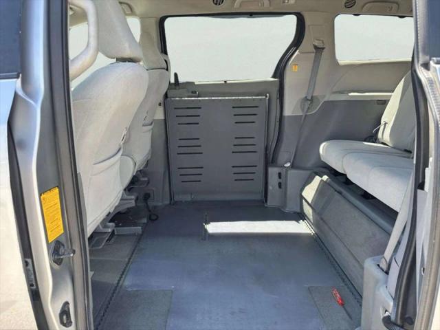 2011 Toyota Sienna LE V6