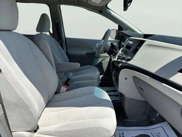 2011 Toyota Sienna LE V6