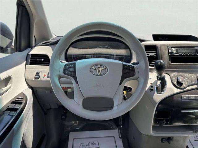 2011 Toyota Sienna LE V6
