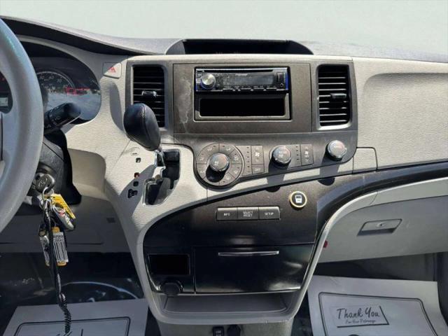 2011 Toyota Sienna LE V6