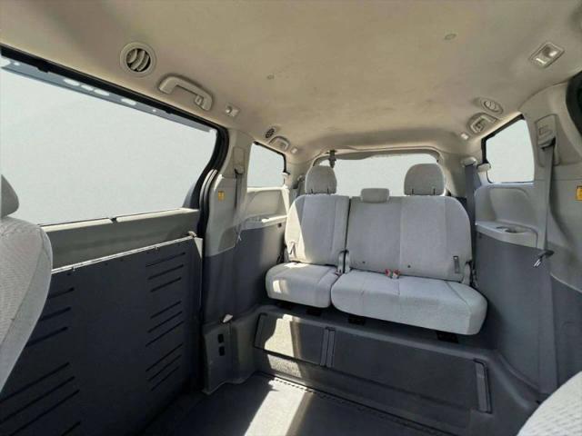 2011 Toyota Sienna LE V6