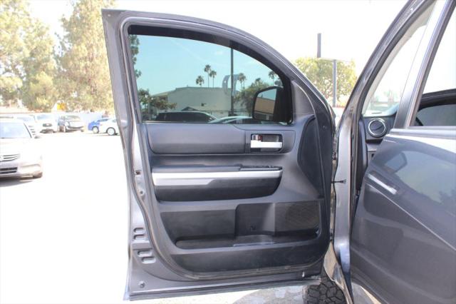 2014 Toyota Tundra SR5 5.7L V8