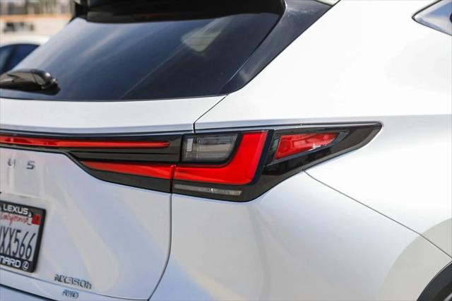 2025 Lexus NX 350h Premium