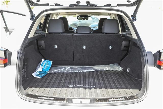 2025 Lexus NX 350h Premium